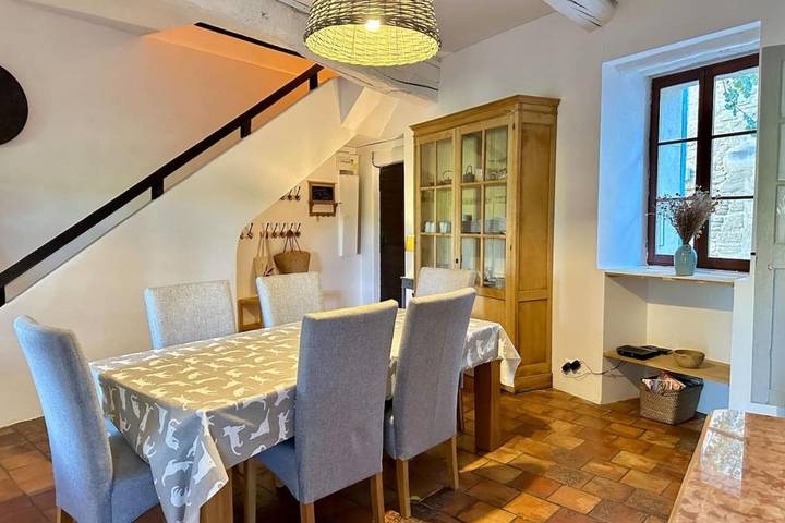Location de vacances pour 6 personnes, avec Balcon ainsi que Jacuzzi et Terrasse à Saumane-de-Vaucluse - 3