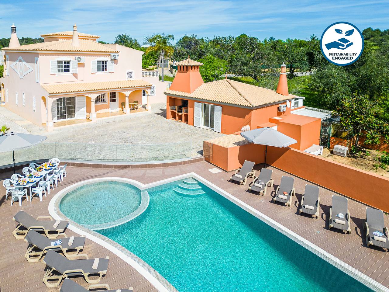 Villa Dubai in Ferreiras, Distrito de Faro