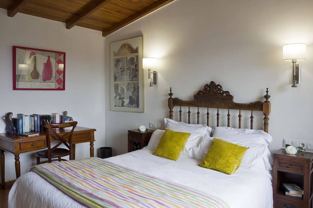 Casa de Afora  Casa con piscina y jacuzzi privados in Santiago de Compostela, Provincia de La Coruña
