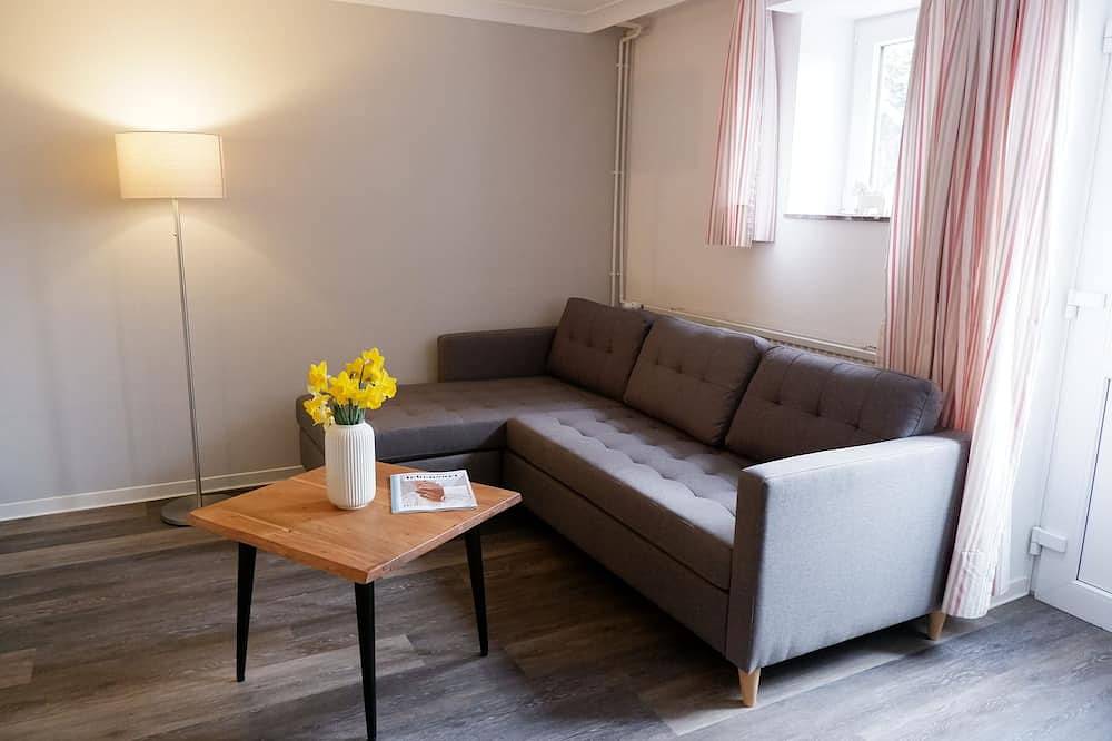 Ganze Wohnung, Studio im Souterrain mit eigener Treasse in Steinberg, Schleswig-Flensburg