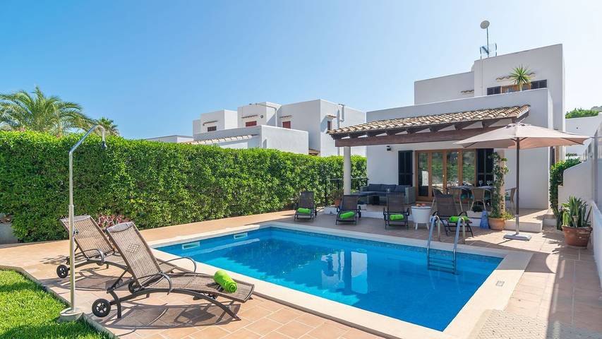 Chalet für 6 Personen, mit Garten und Pool in Santanyí