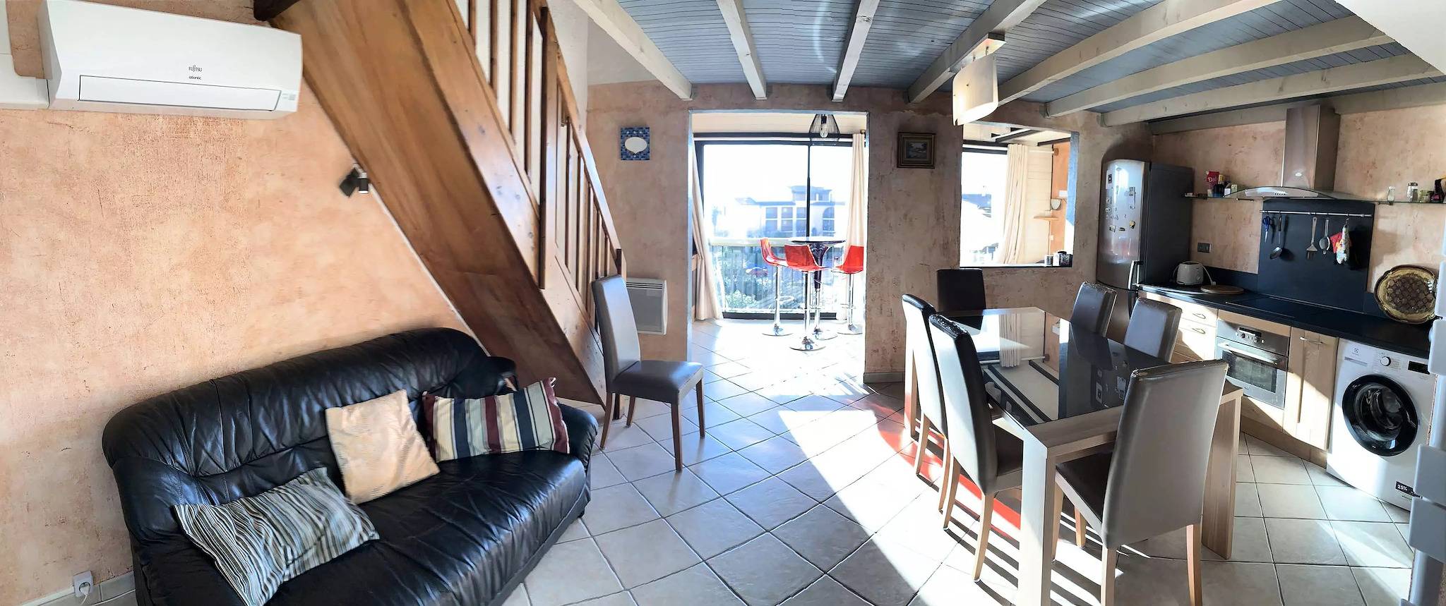 Entire apartment, Super T4 Near Sea in Domaine with Pool in La Coudoulière, Six-Fours-les-Plages