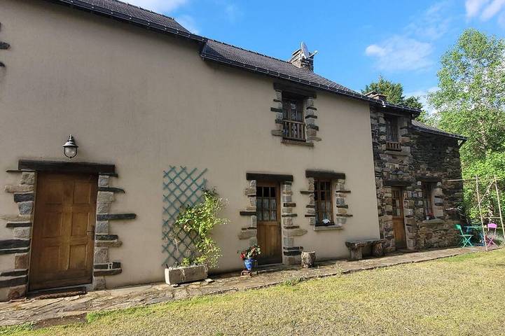 Location de vacances pour 10 personnes, avec jardin à Sainte-Marie (Ille-et-Vilaine)