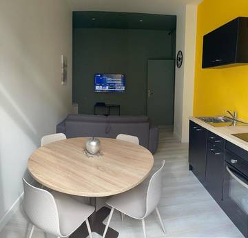 Gîte pour 2 personnes, avec vue à Vals-les-Bains