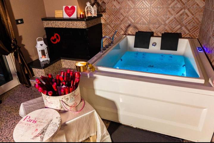 Location de vacances pour 2 personnes, avec sauna et balcon ainsi que jacuzzi et jardin à Rosciano - 4