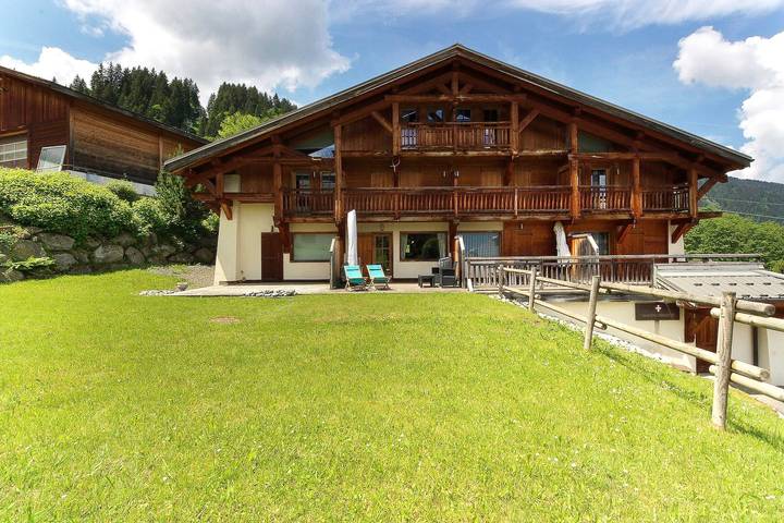 Gîte pour 8 personnes, avec Balcon ainsi que Terrasse et Jardin à Les Houches - 4