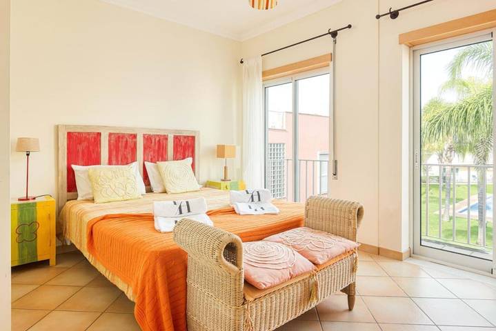 Ferienpark für 6 Personen, mit Pool und Garten sowie Ausblick und Kinderpool in Portugal - 4