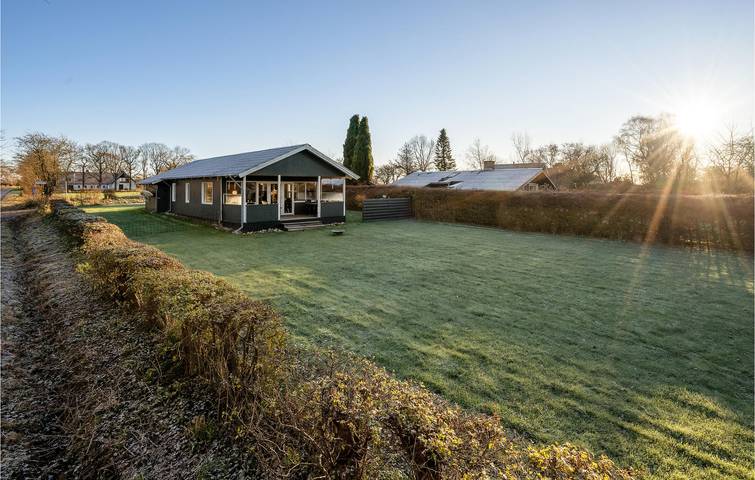 Ferienhaus für 4 Personen, mit Terrasse und Garten in Årø