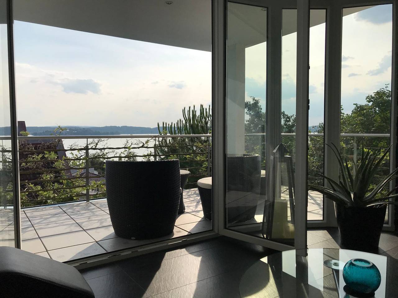 Ganze Wohnung, Gemütliche 78 m² große Wohnung mit Parkplatz in der Nähe von Restaurants und dem Fluss in Unteruhldingen, Uhldingen-Mühlhofen