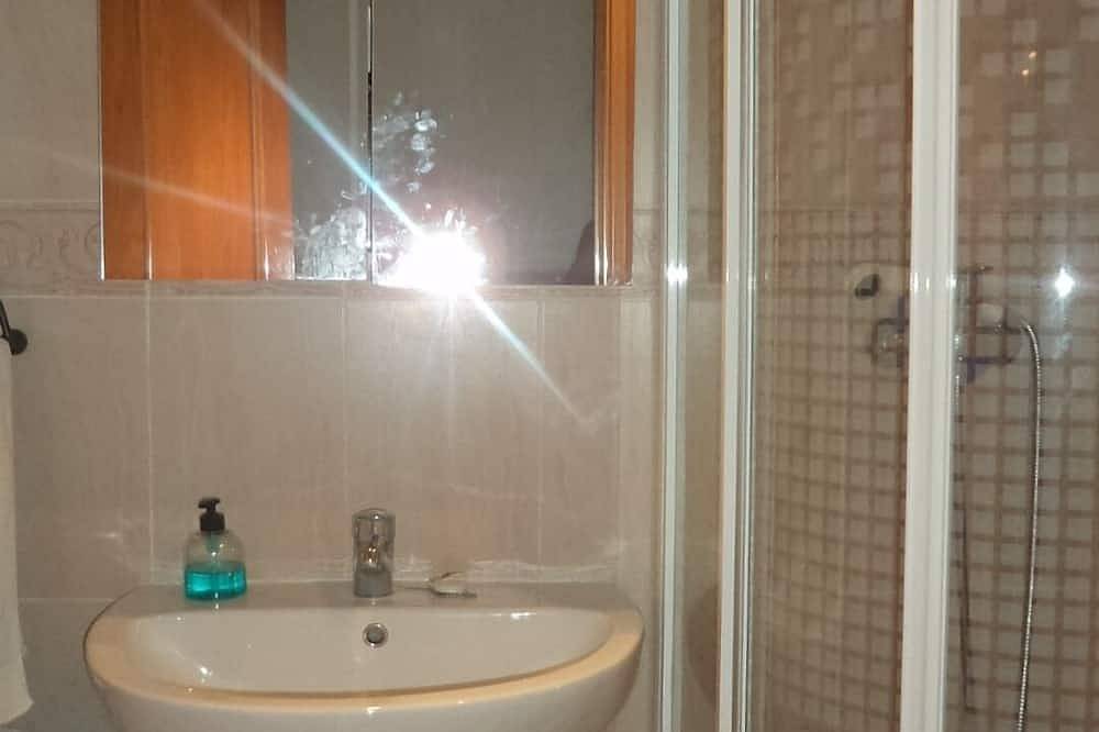 Ganze Wohnung, Marbella: Wohnung in Residenz in Las Chapas, Marbella