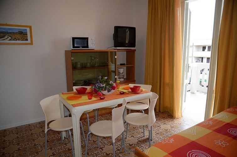 Appartamento intero, Appartamento per vacanze con balcone  in Bibione, San Michele al Tagliamento