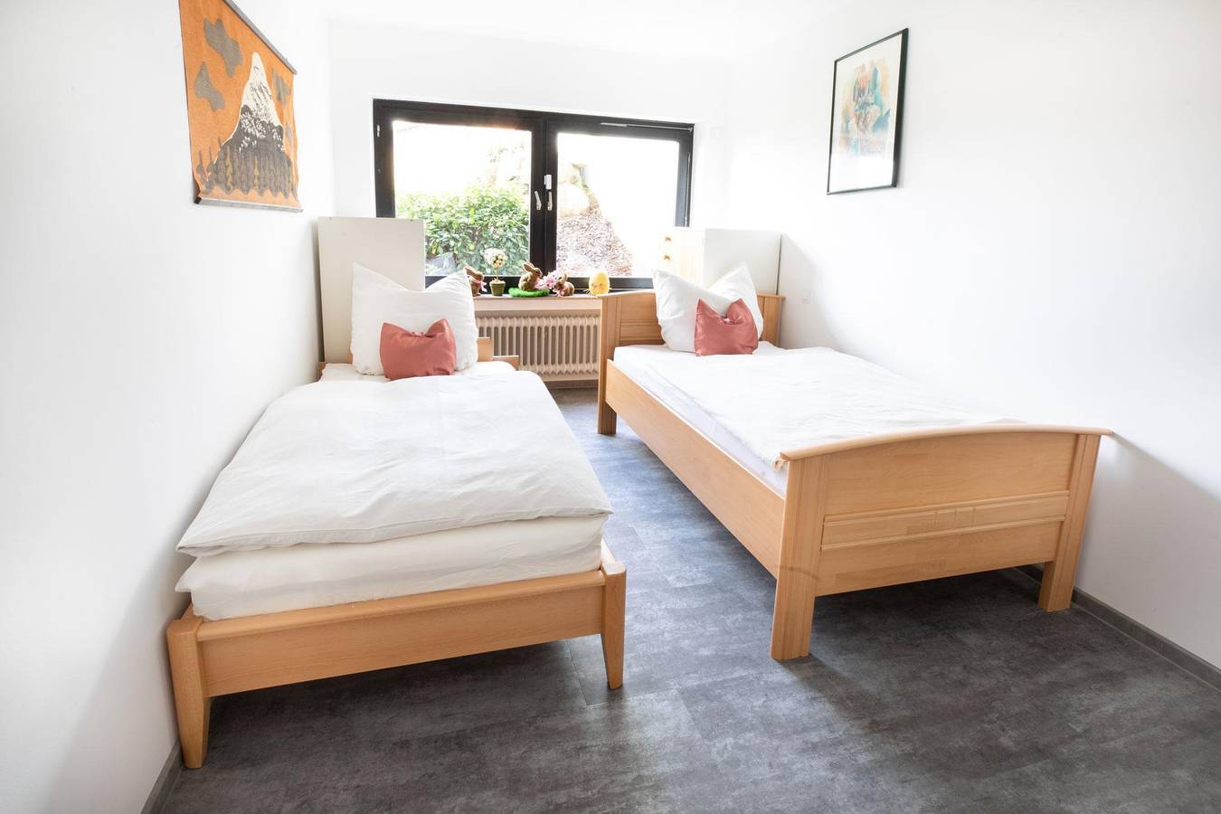 Ganze Ferienwohnung, 4 Pers Appartment, 2 Schlafzi, 2 Bäder, ebenerdig in Westerburg, Westerburg & Umgebung