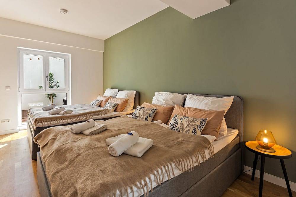 Ganze Wohnung, Mt Living - private Terasse - Whirlpool in Aschaffenburg, Spessart
