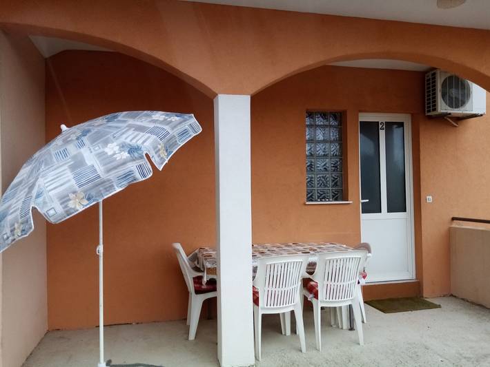 Ferienwohnung für 4 Personen, mit Garten in Biograd na Moru