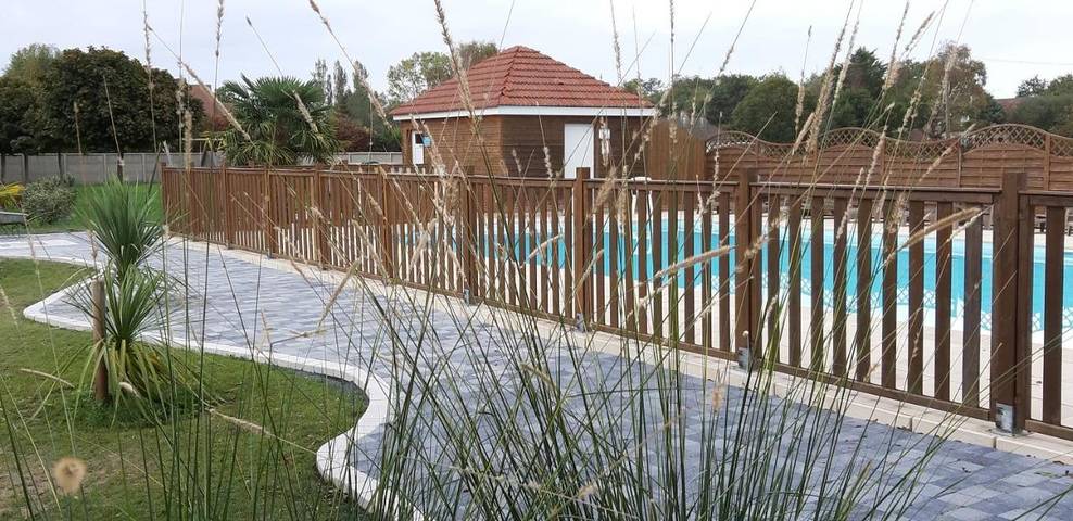 Casa de vacaciones para 4 personas, con terraza además de piscina y jardín - 1