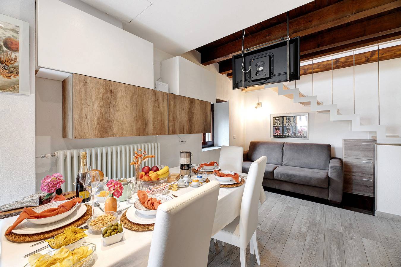 Entire apartment, Apartment 'Isa' with Mountain View, Wi-Fi and Air Conditioning in Delebio (Town), Delebio