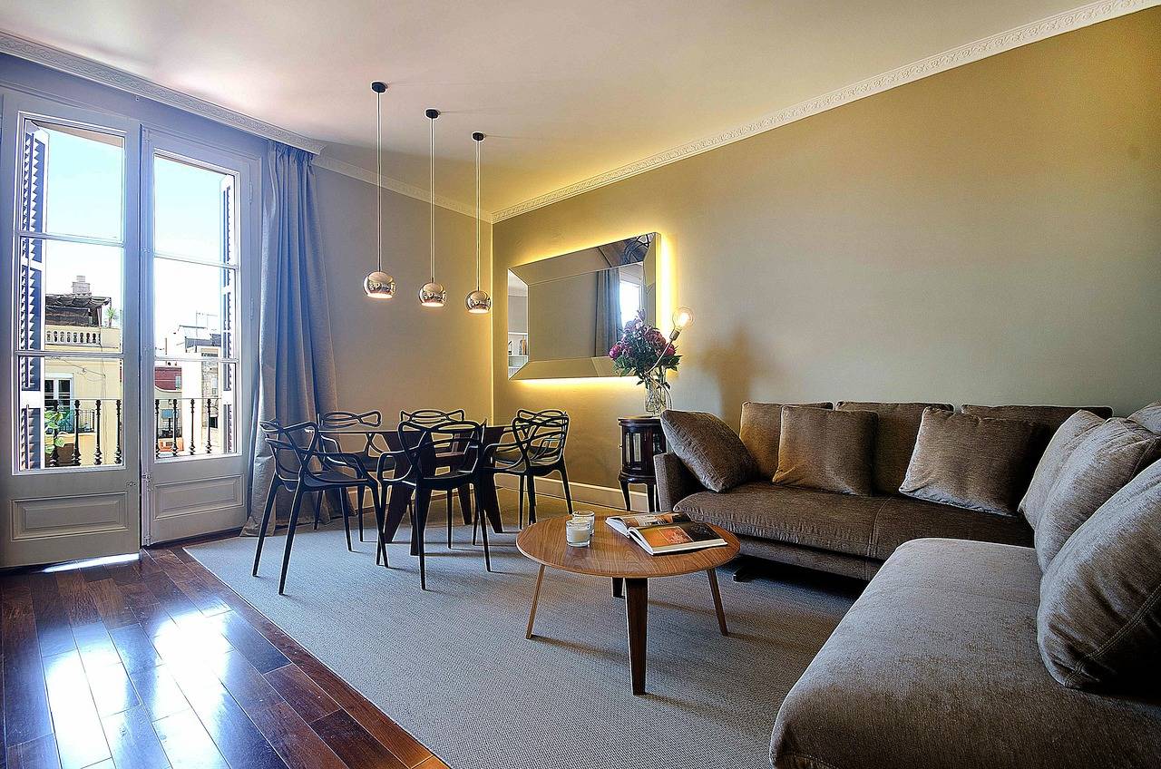 Ganze Wohnung, Ferienwohnung für 6 Personen mit Terrasse in Barcelona Zentrum, Barcelona