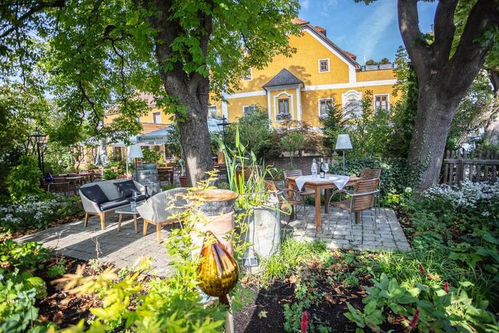 Hotel für 2 Personen, mit Terrasse und Garten - 1