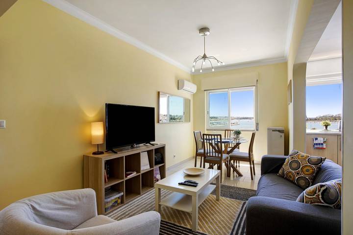 Ferienwohnung für 5 Personen, mit Seeblick und Balkon