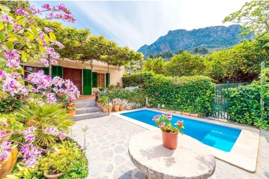 Casa Margarita bis, casa con pisicina en Fornalutx in Biniaraix, Fornalutx