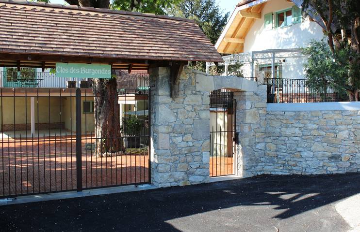Gîte pour 4 personnes, avec piscine et terrasse - 1
