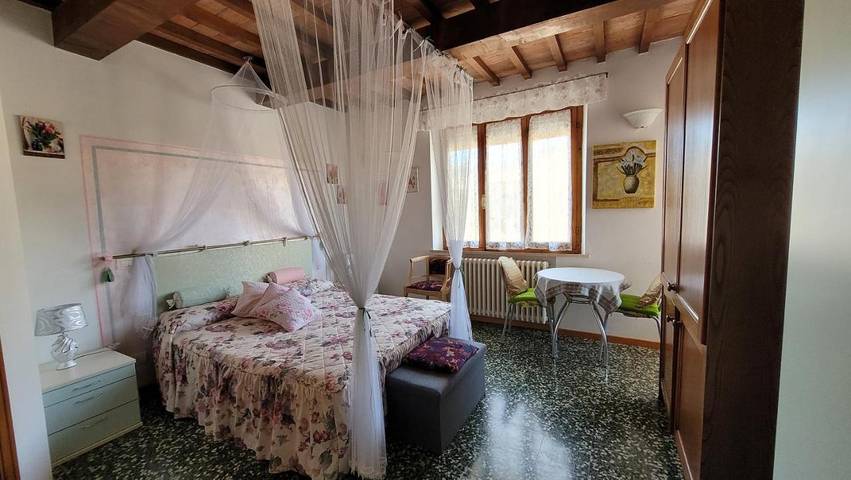 Location de vacances pour 2 personnes, avec terrasse à San Quirico d'Orcia - 2
