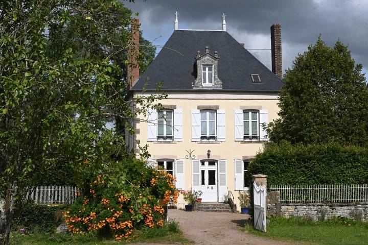 Cottage pour 2 personnes, avec jardin à Champallement