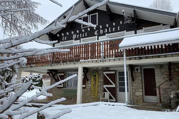 Chalet pour 4 personnes, avec piscine et balcon, animaux acceptés à Villard-de-Lans