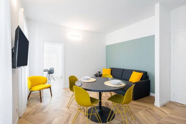 Apartamento entero, Corner Family Suite City View Mazzini in Trieste, Provincia de Trieste