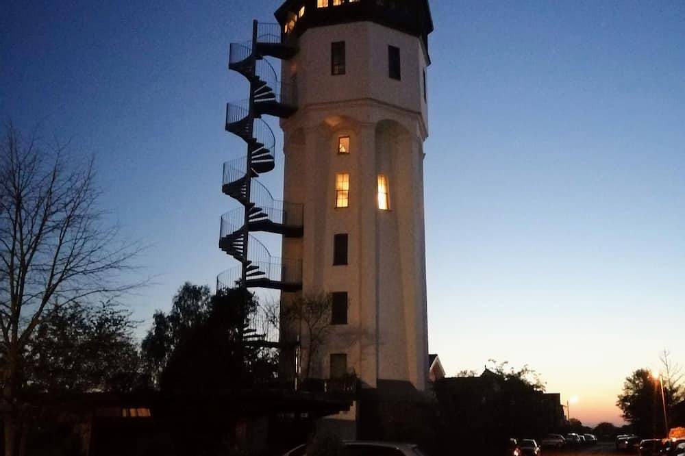 Ganze Wohnung, Historischer Wasserturm,Nähe Naturpark Eifel,Phantasialand,Köln,Bonn,Wanderwege in Bornheim, Rhein-Sieg-Kreis