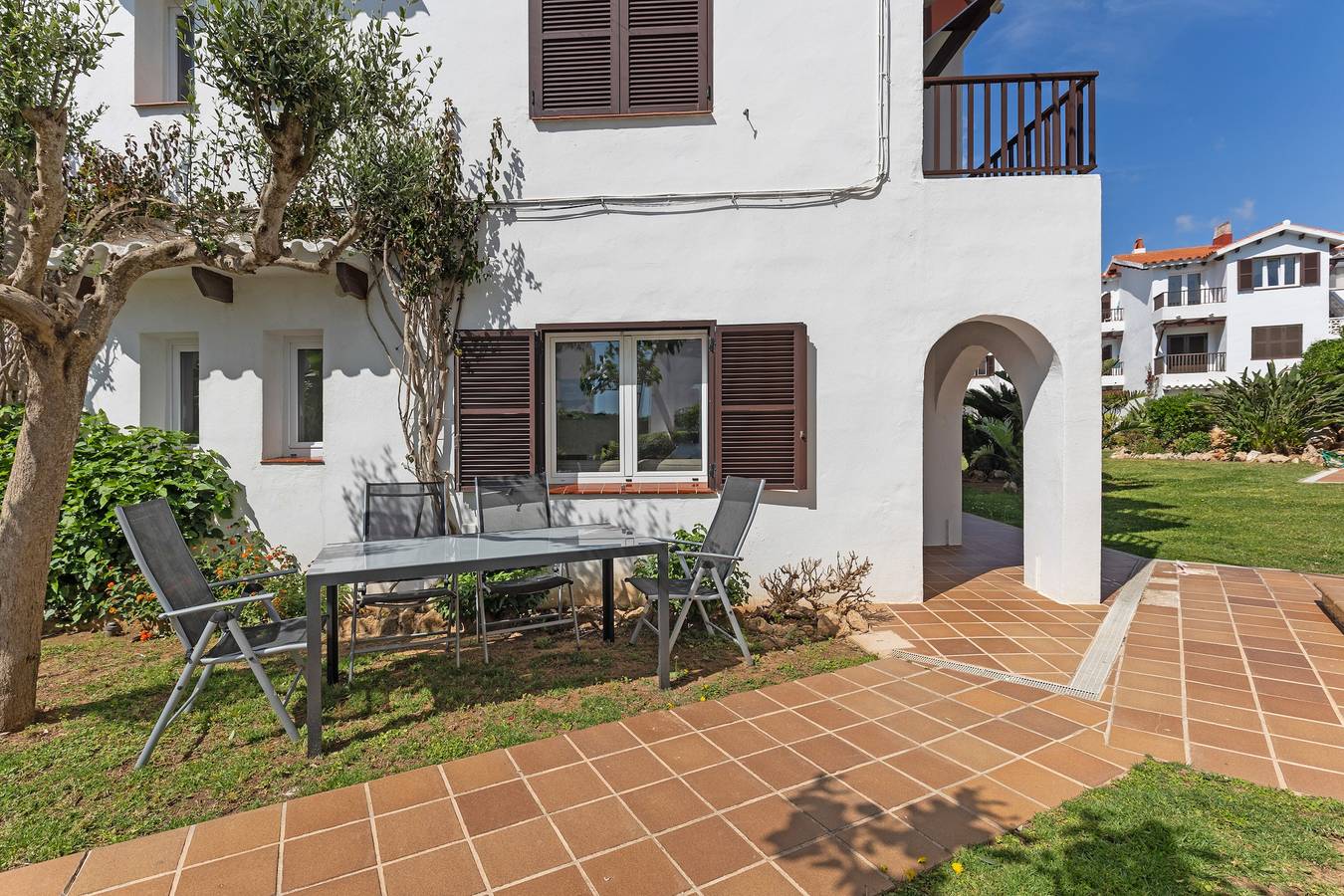 Ganze Wohnung, Wunderschönes Apartment “La Gardenia 41” mit Wlan, Pool, Terrasse und Garten; Straßenparkpätze vorhanden in Sol d'Este, Es Castell