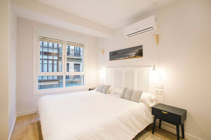 Apartamento entero, E1 Apartment With Balcony In San Marcial 33 in Kontxa hondartza - Playa de la Concha (San Sebastian), San Sebastián