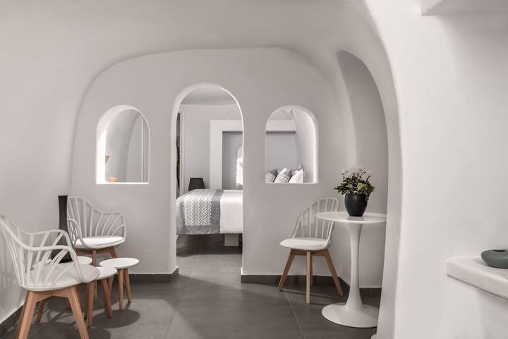 Location de vacances pour 2 personnes, avec vue sur l’océan ainsi que terrasse et piscine à Oia - 4