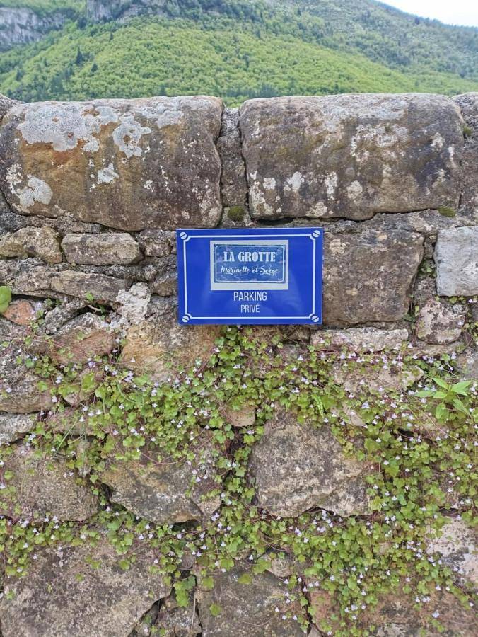 Gîte pour 4 personnes, avec vue à Bez-et-Esparon - 2
