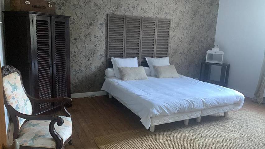 Location de vacances pour 2 personnes, avec terrasse et jardin ainsi que piscine et vue, animaux acceptés à Loriol-du-Comtat - 4