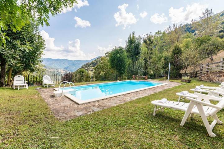 Casa rural para 5 personas, con balcón además de jardín y piscina en Cabezón de Liébana - 2