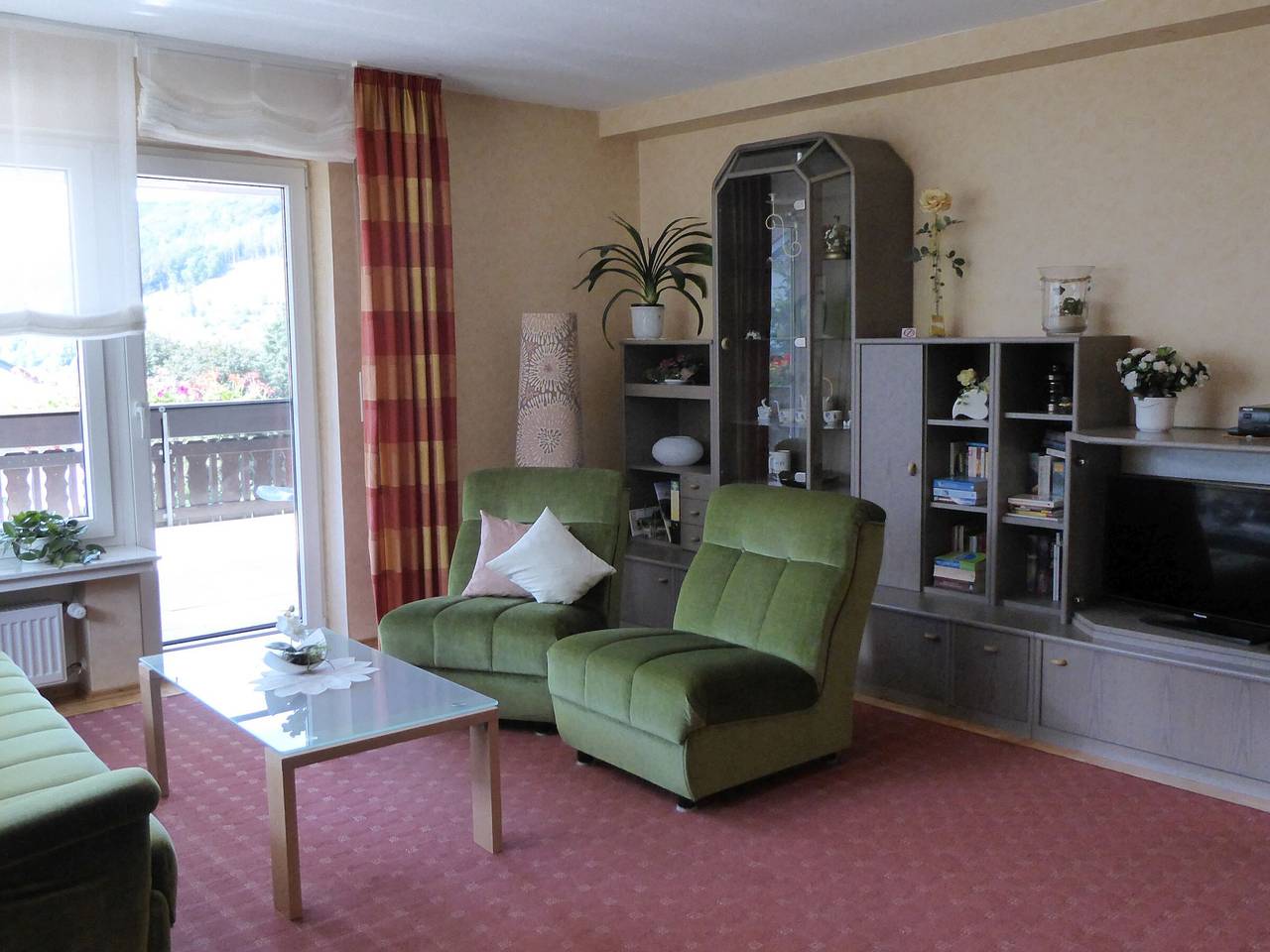 Ganze Wohnung, Ferienwohnung 'Waltraud, 105 qm' mit Panoramablick, privater Terrasse und Wlan in Hoppecke, Brilon