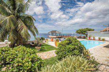 Gîte pour 4 personnes, avec jardin et piscine dans Polynésie française