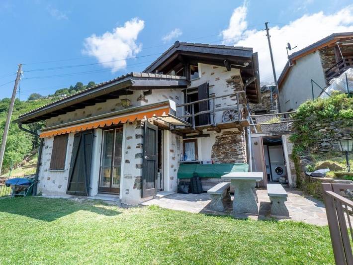 Holiday home for 8 people, with view and garden as well as balcony - 1