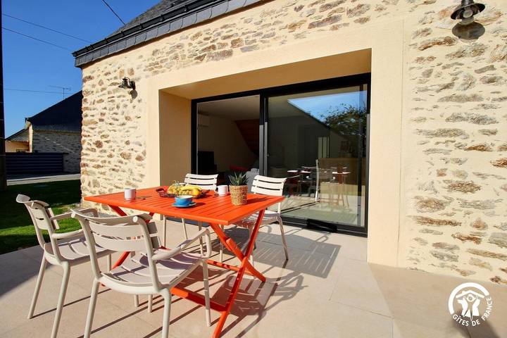 Gîte pour 3 personnes, avec Terrasse ainsi que Jardin et Vue à Nivillac