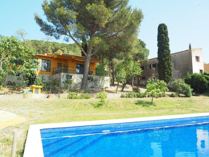 Location de vacances pour 6 personnes, avec balcon et jardin ainsi que piscine et vue sur l’océan à Palamós - 2