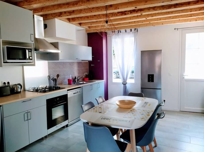 Gîte pour 7 personnes, avec terrasse et jardin - 1