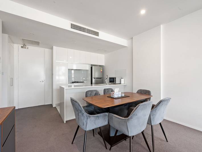 Gîte pour 4 personnes, avec balcon/terrasse et piscine, adapté aux familles dans Kingston - 3