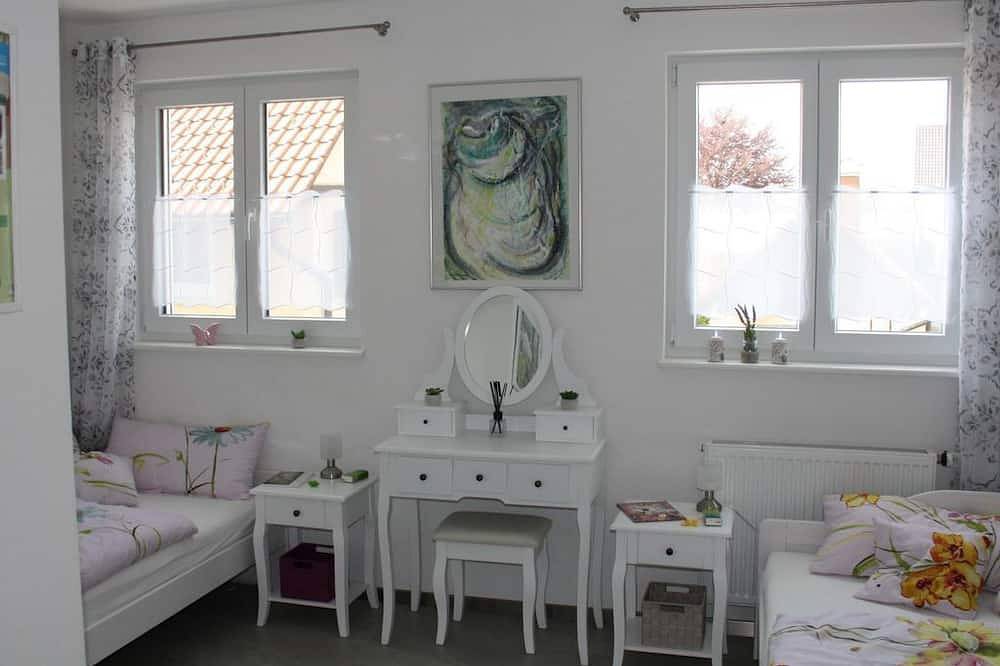 Ganze Wohnung, Haus der 3 Regionen - Appartement/Fewo, Toilette und Bad/Dusche getrennt in Bad Wurzach, Württembergisches Allgäu