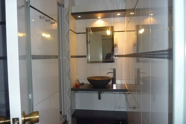 Gîte pour 4 personnes, avec jardin et jacuzzi dans Plage Notre-Dame - 2