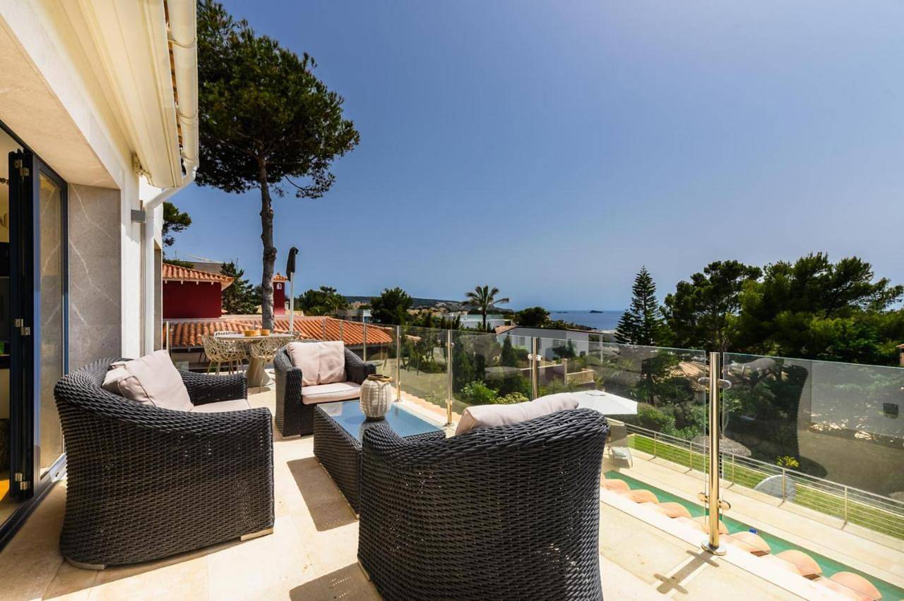 Villa with Private Pool in Santa Ponsa, Calvià