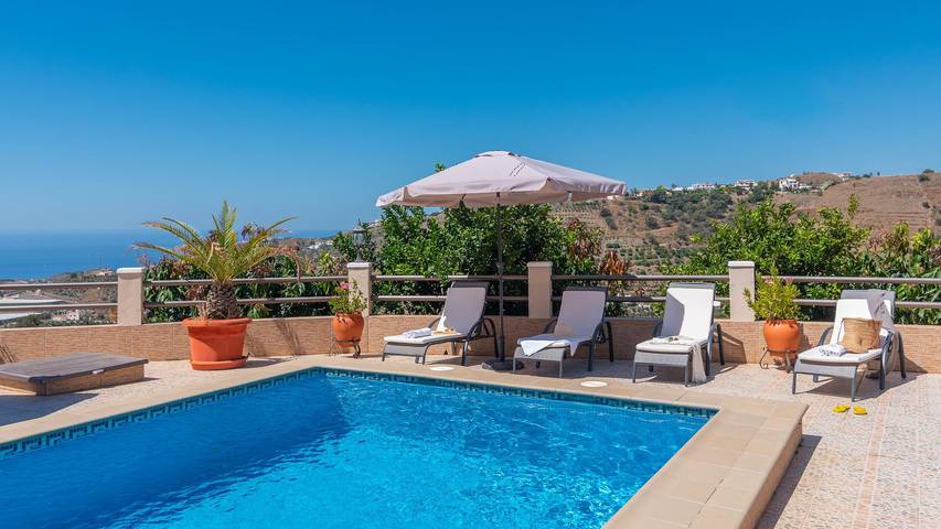 Villa pour 6 personnes, avec balcon/terrasse et piscine à Torrox - 3
