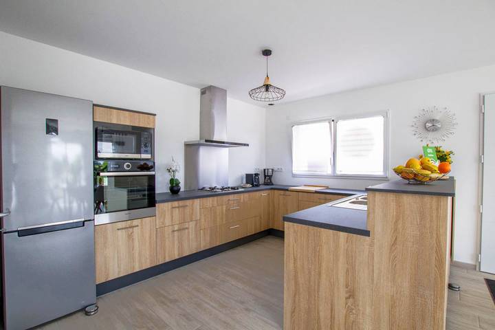 Gîte pour 4 personnes, avec terrasse et jardin à Locoal-Mendon - 2