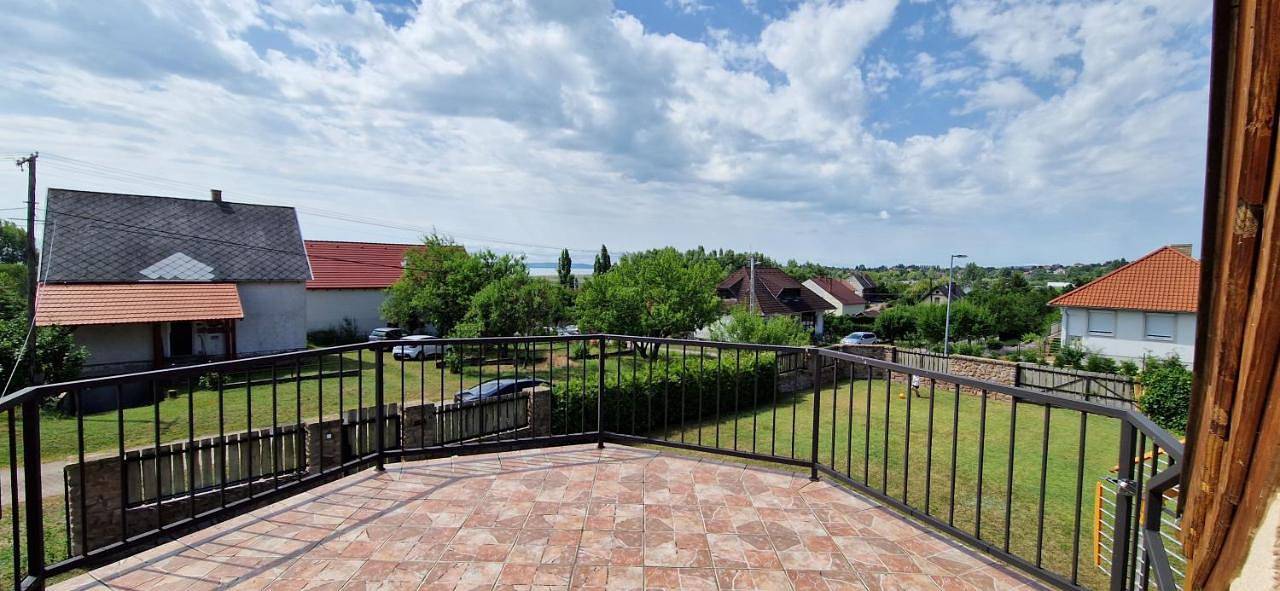 Paloznaki Nyaraló in Paloznak, Balatonfüredi járás