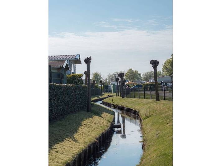 Ferienhaus für 4 Personen, mit Garten und Whirlpool sowie Terrasse und Pool in Renesse - 3